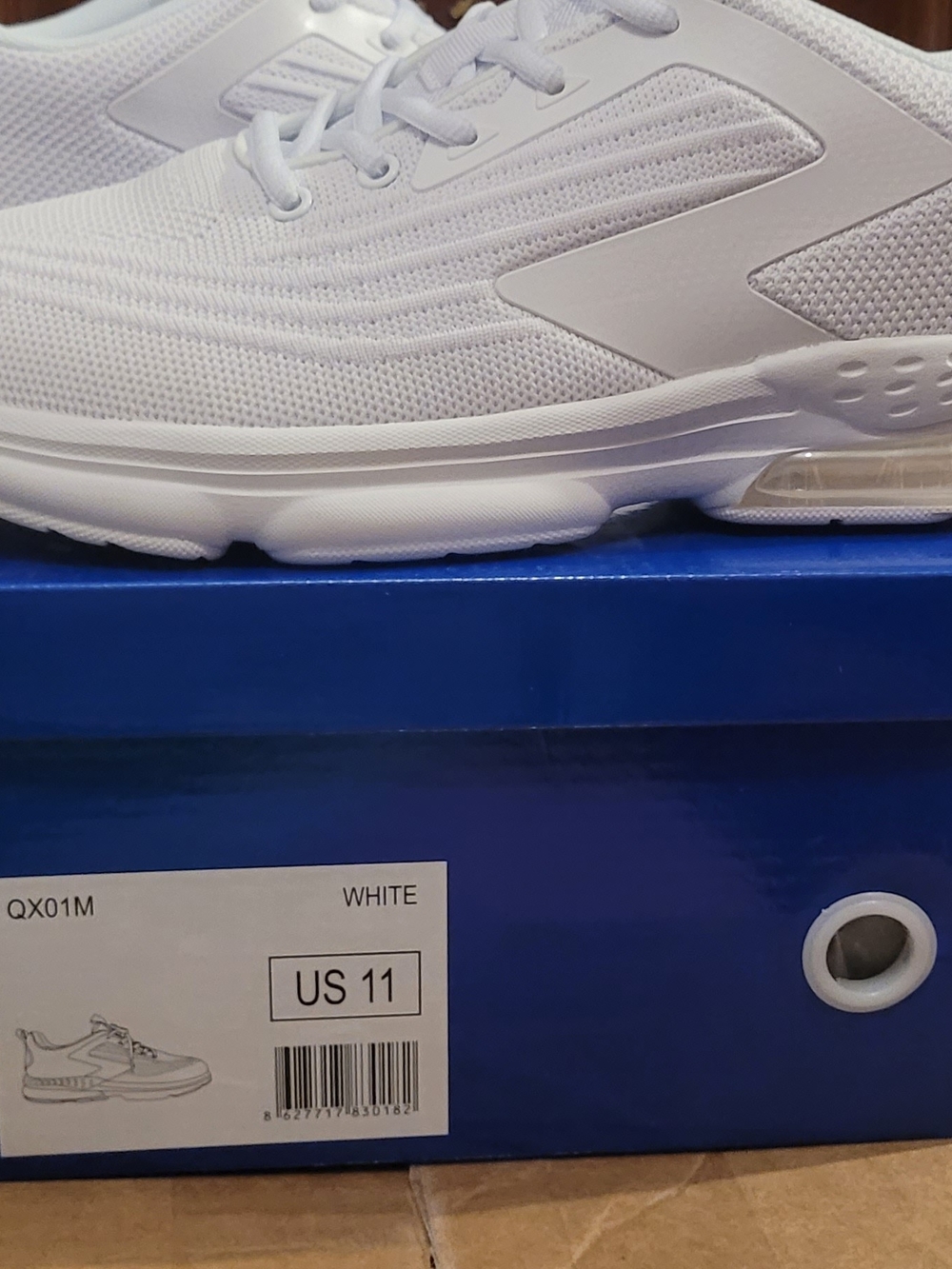All-White Lightweight Men’s Athletic Sneakers